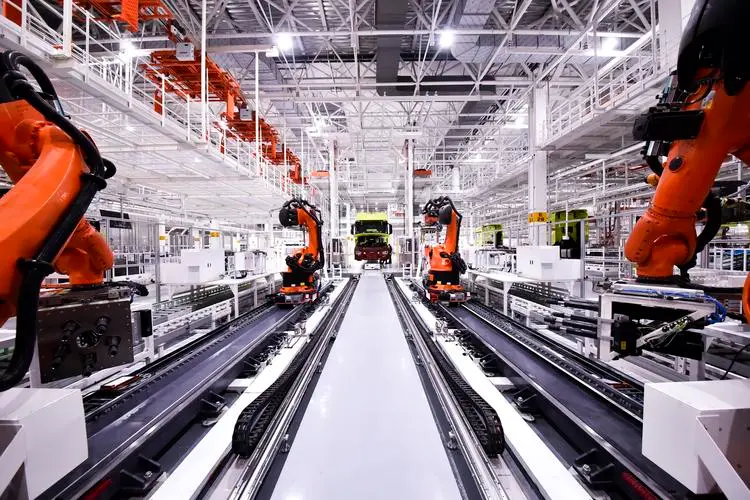 稳步推进工业互联网创新，加快制造业数字化，信息化建设！